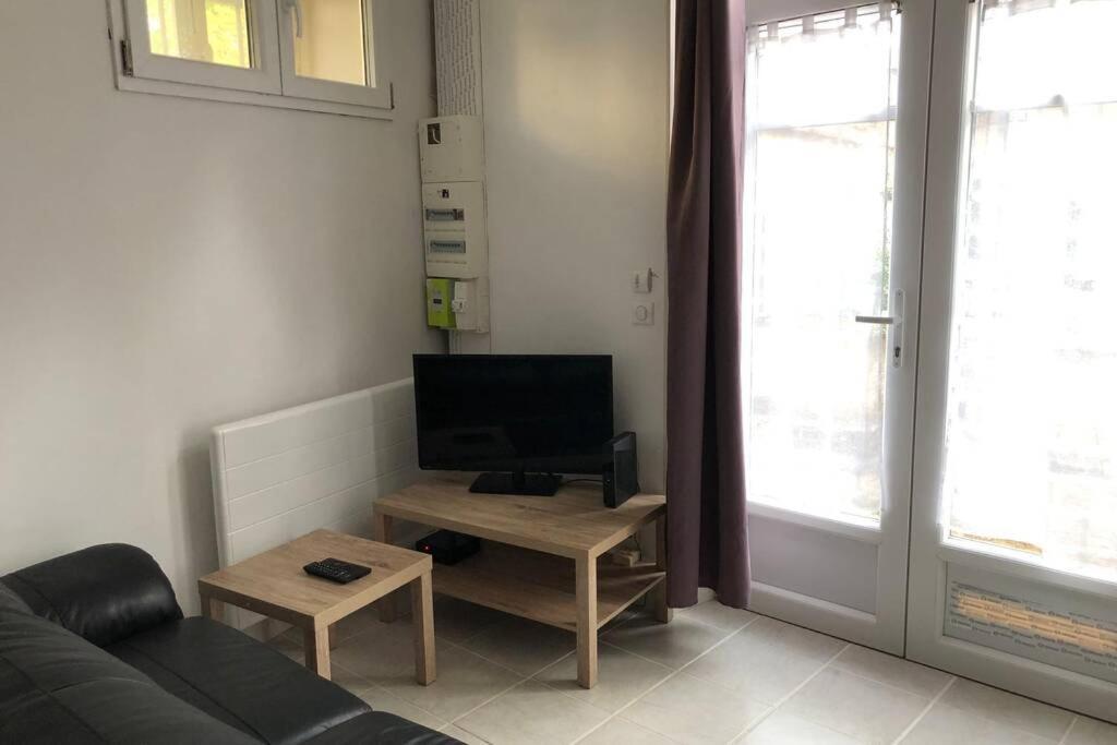 Studio Sympathique Proche De La Gare Et L'Hopital Montereau-faut-Yonne Kültér fotó